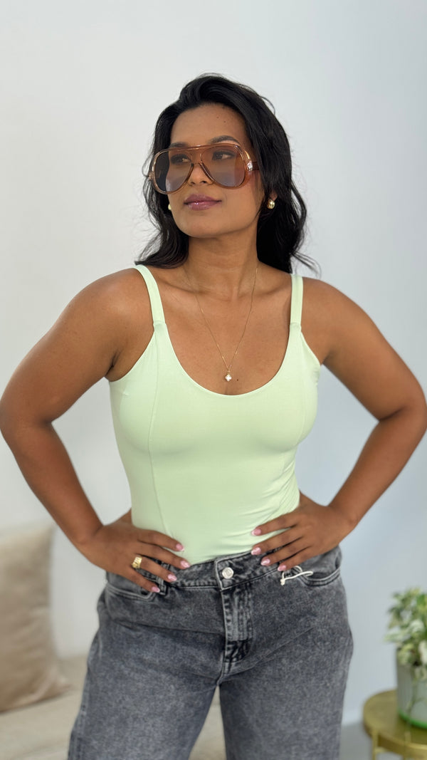 BODY TIRA PLANA KARLOTA VERDE PISTACHO