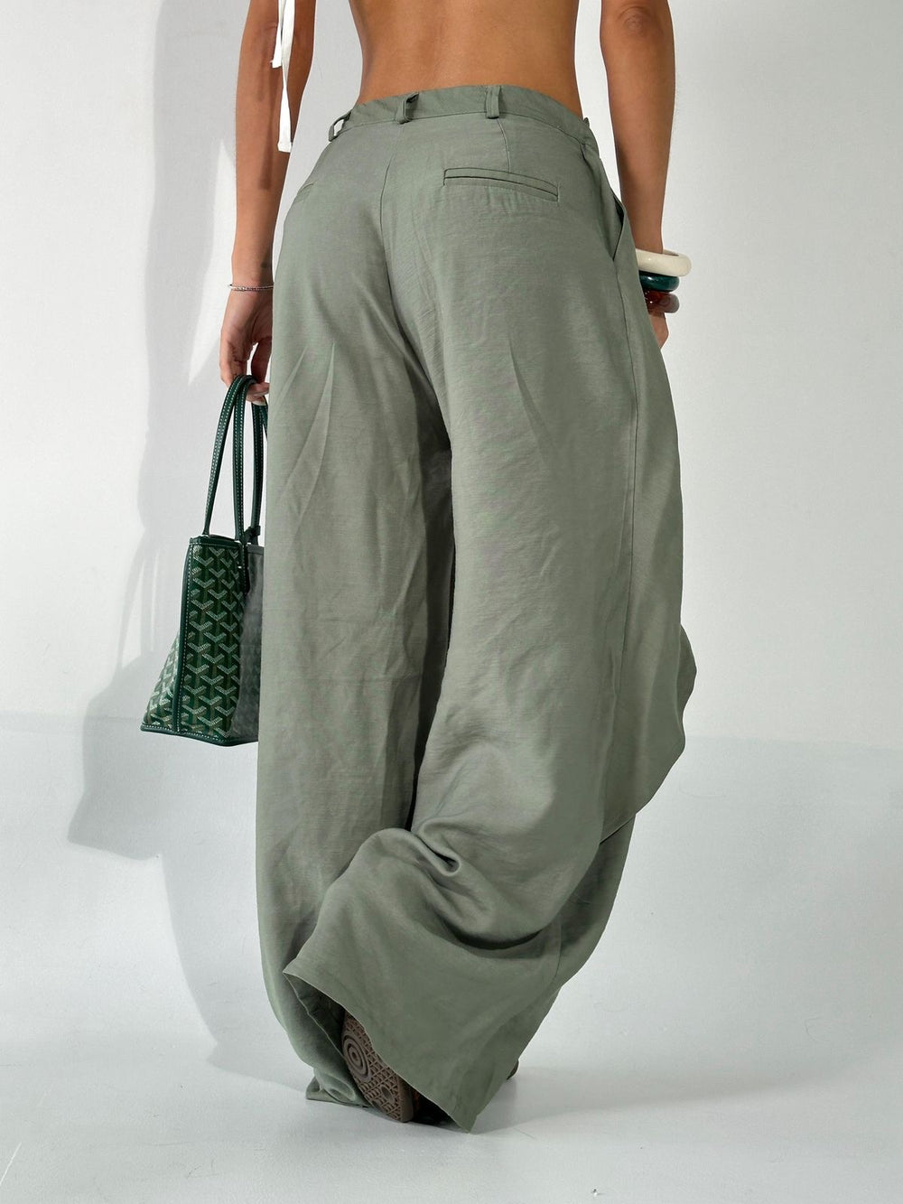 PANTALÓN LINO BOTONES MILITAR